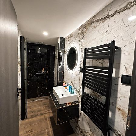 Grand Viceroy Apartments - Gothic Tower View Prague Ngoại thất bức ảnh