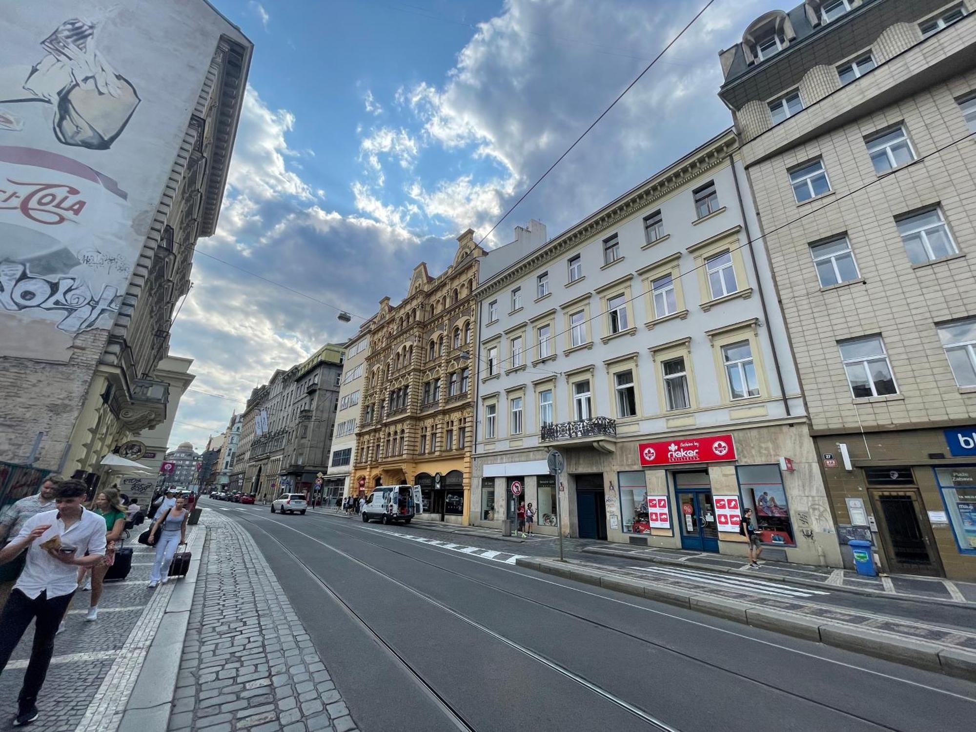 Grand Viceroy Apartments - Gothic Tower View Prague Ngoại thất bức ảnh